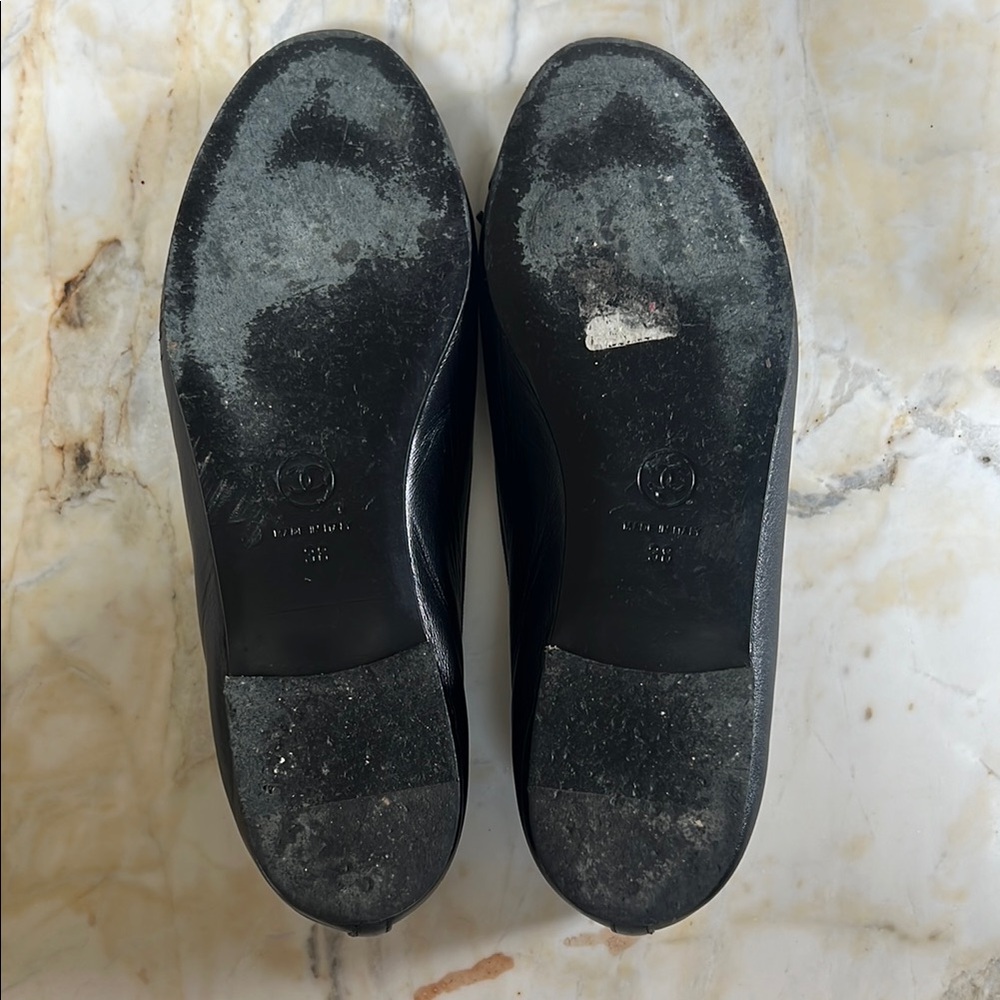 CHANEL Black Leather & Patent Cap-Toe Ballet Flats - Picture 5 of 11